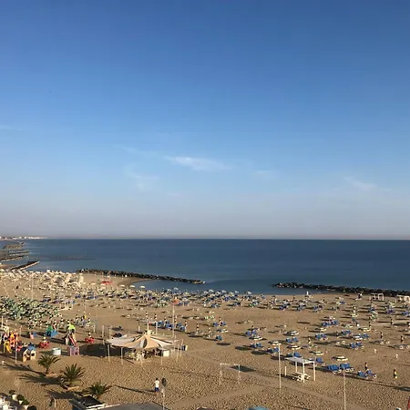 Maison De ريميني