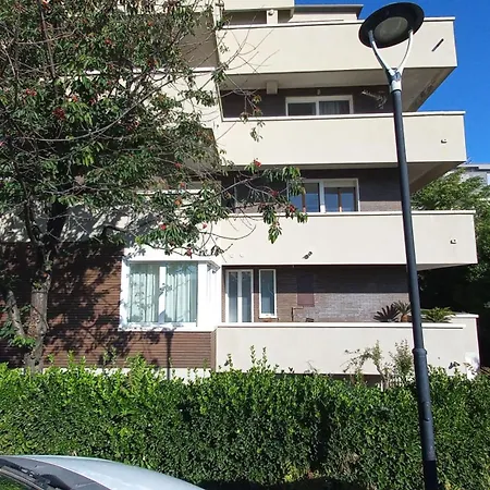 Apartment Maison De *